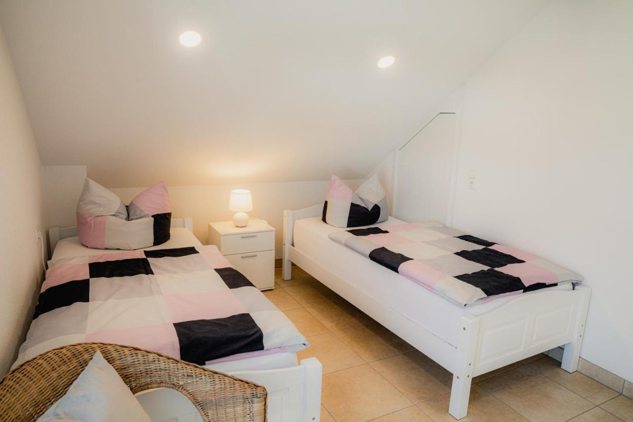 Ferienwohnung Am Zeppelin Hangar FDH 외부 사진